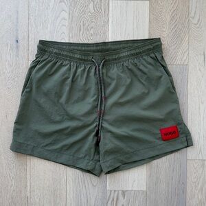 HUGO BOSS 5” Swim Shorts (M)
